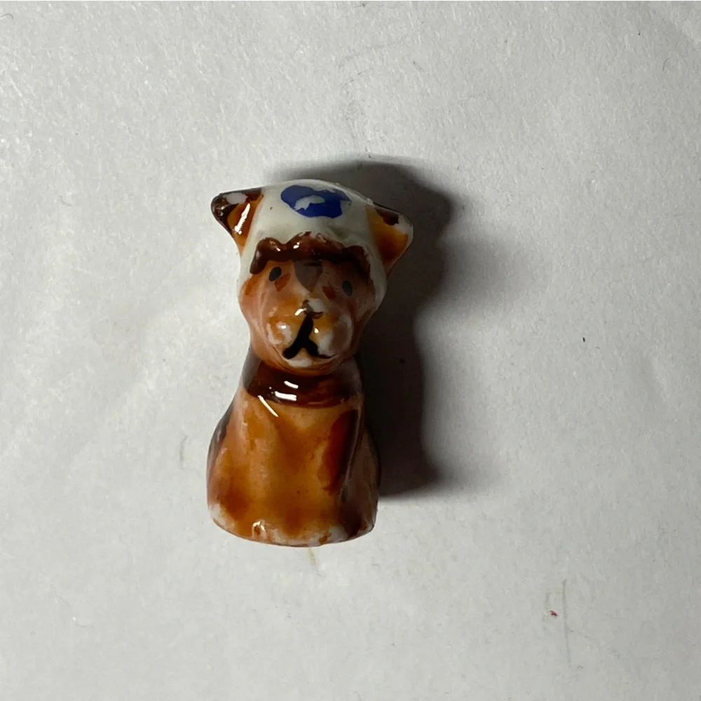 Vintage Trinket Box Hinged Porcelain "Little Red Riding Hood w/Tiny Wolf - Picture 4 of 6